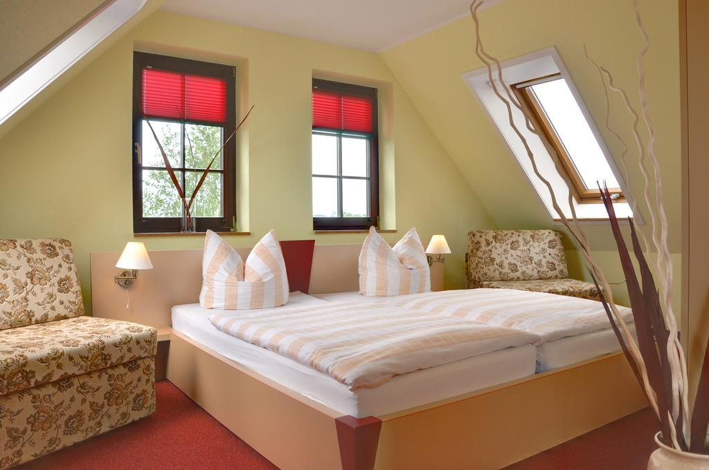 Hotel & Restaurant Waldblick Pulsnitz Rum bild